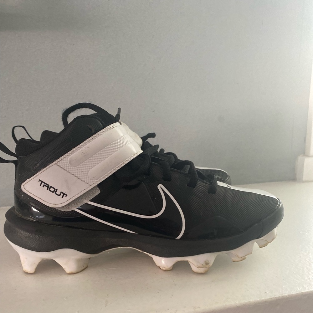 Nike Kids' Force Trout 7 Pro MCS Cleats